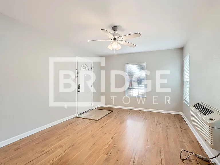 224 E Boyd St — Photo 3