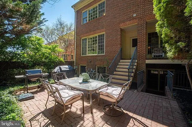 7809 Hidden Meadow Ter — Photo 38