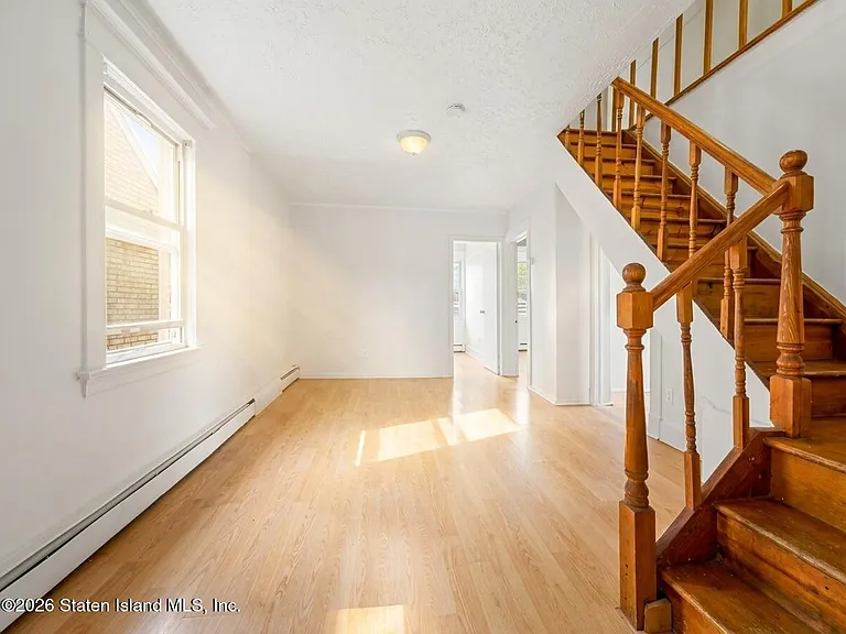 883 Manor Rd #1 — Photo 3