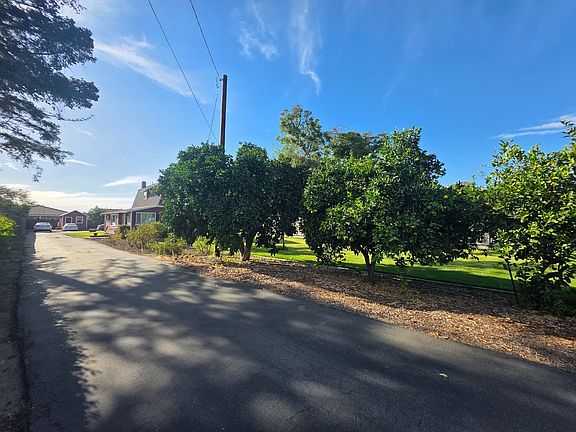 5th image of 1913 Tully Rd