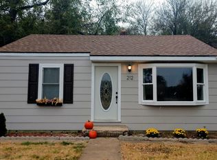 212 Indiana Ave, Salina, KS 67401