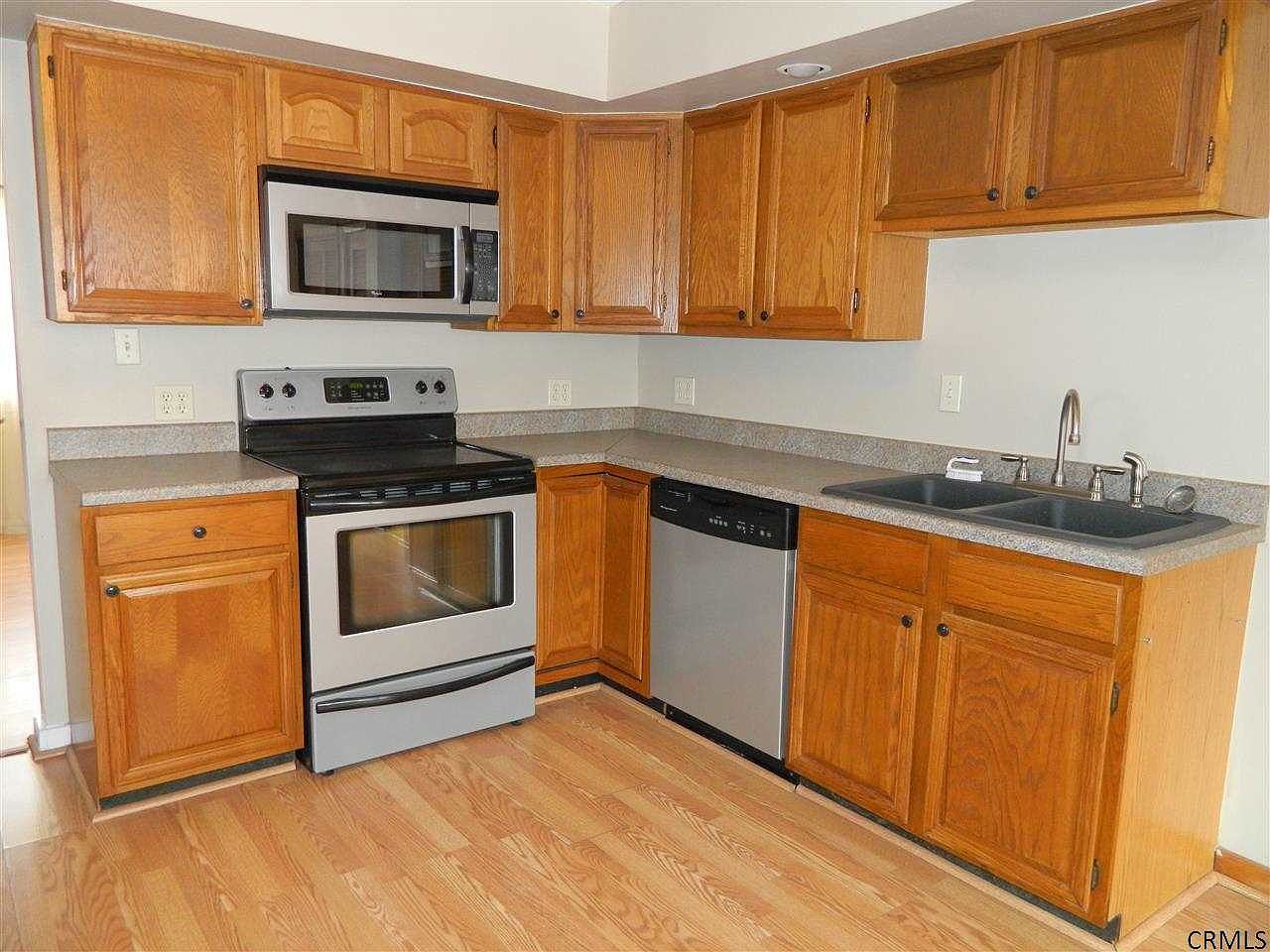 1st image of 274 MARYLAND Avenue