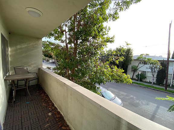4th image of 1339 Federal Ave APT 1