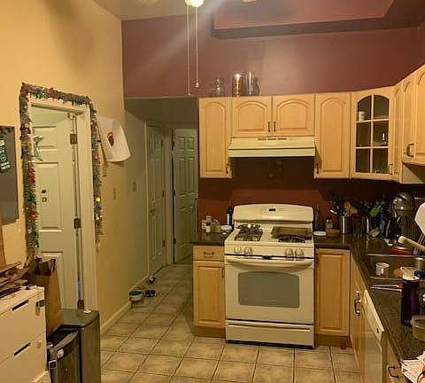 3rd image of 29 Washington Ave #1A