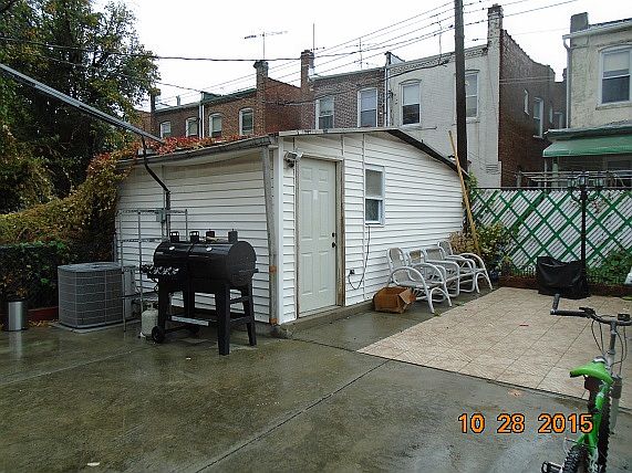 2nd image of 2261 E 14th St