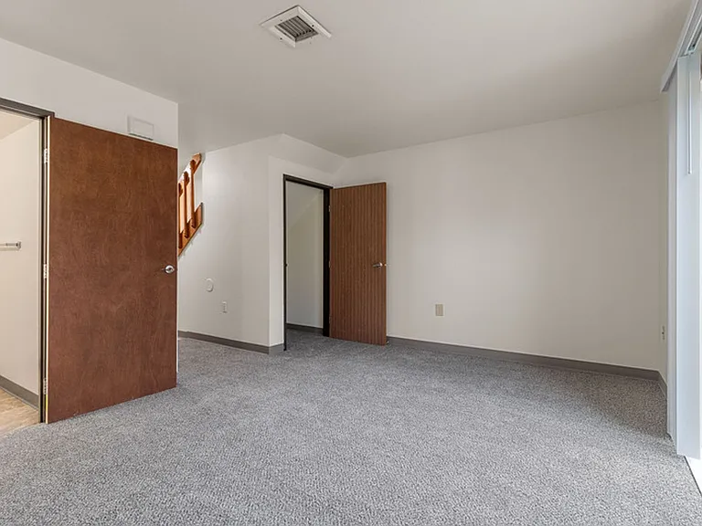 Hickory Drive and Pinecrest Apartments — Photo 26