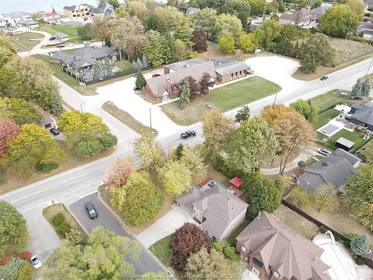 106 Marentette Dr — Photo 33