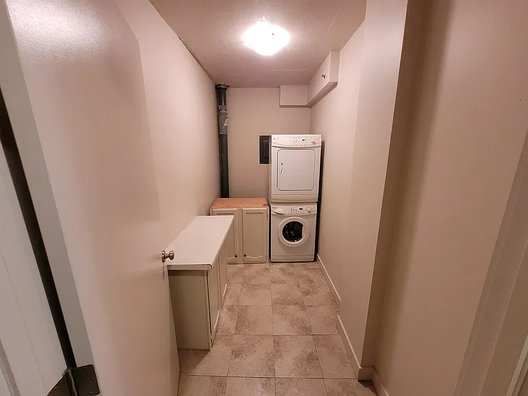 537 4th Ave N #304 — Photo 8