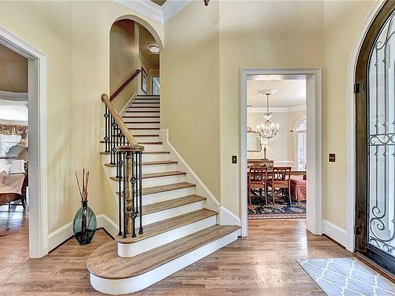4th image of 5090 Johns Creek Ct