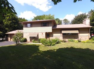 10200 Northwestern Ave, Franksville, WI 53126