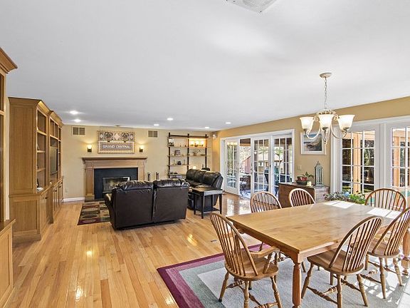 3rd image of 60 Locust Ave