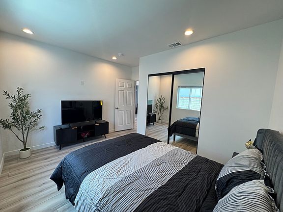 4th image of 8926 Colbath Ave
