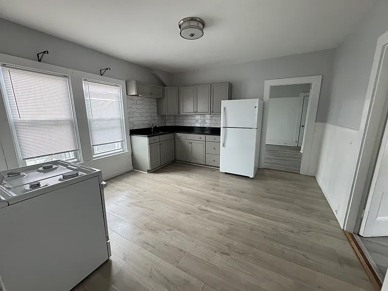126 Arch St #1 — Photo 1