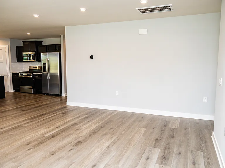 3093 Edgehill Dr — Photo 15