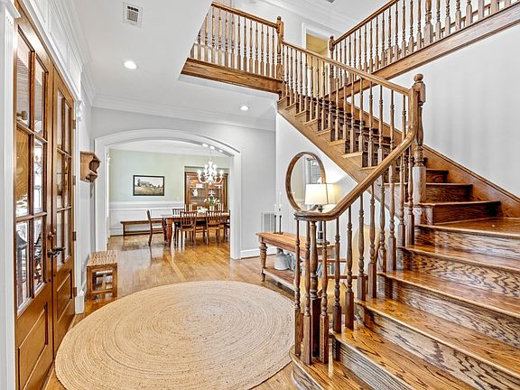 5th image of 128 Chasewater Dr