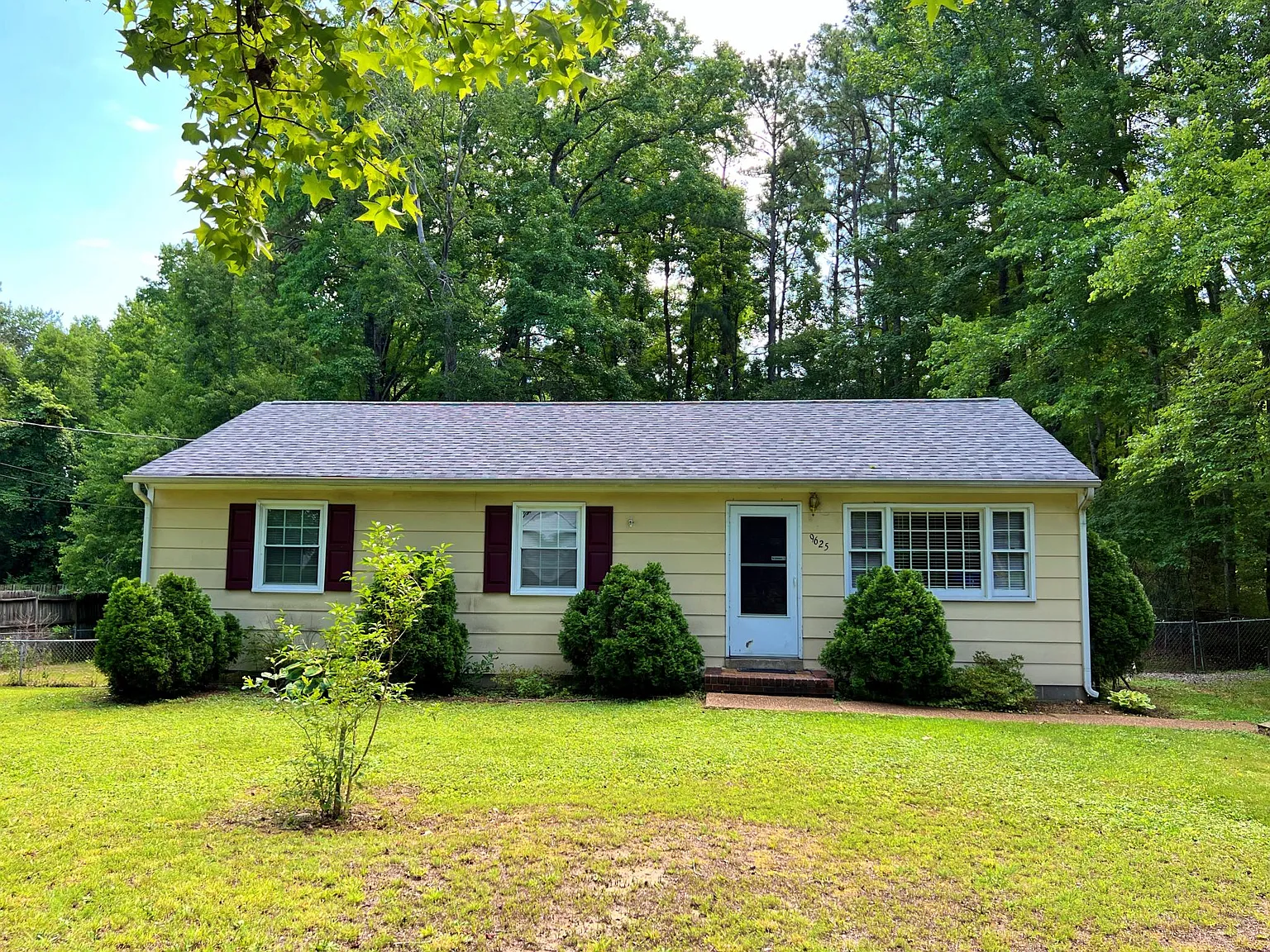 3 bed, 1008 sqft, $1,895 — Photo 1