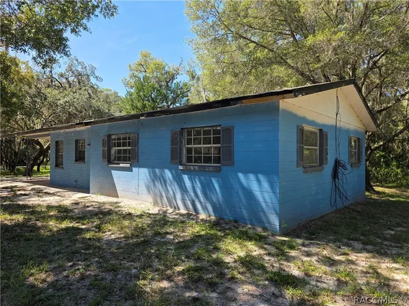 76 NE 8th Ave, Crystal River, FL 34429