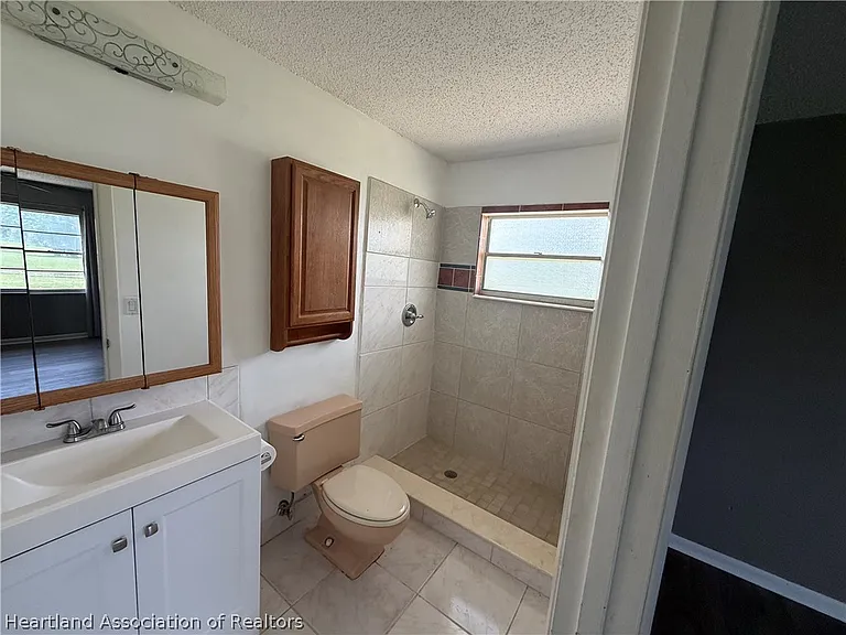 300 Cherry Tree Dr — Photo 7