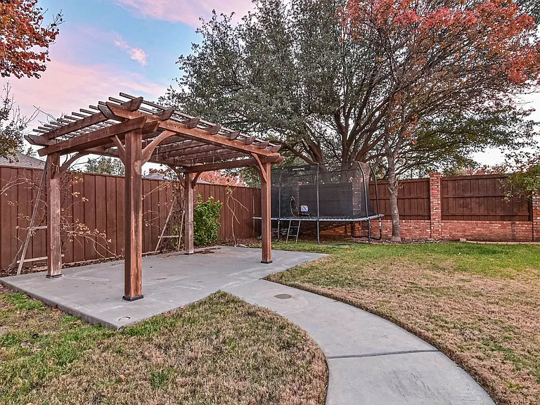 4601 Cherrywood Dr — Photo 26