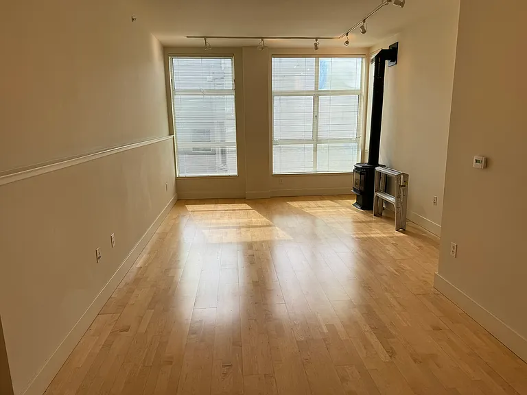 1630 California Street — Photo 29