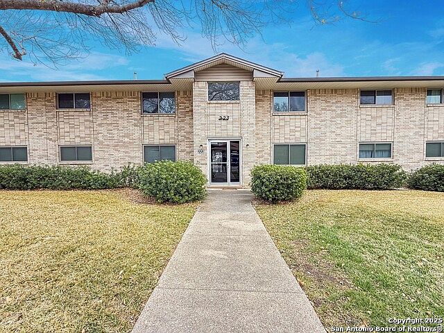 1st image of 223 W Silver Sands Dr APT 8