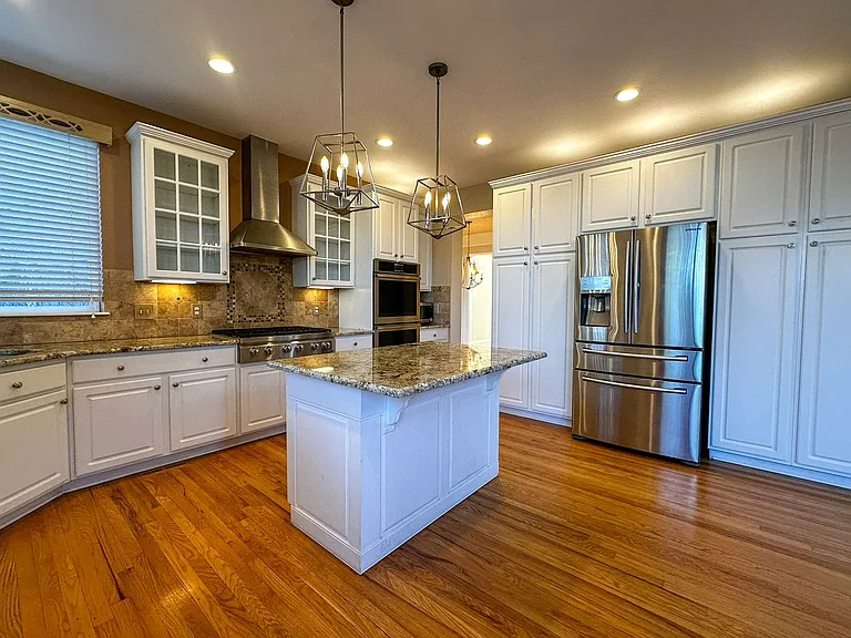 7856 Stonedale Dr — Photo 19