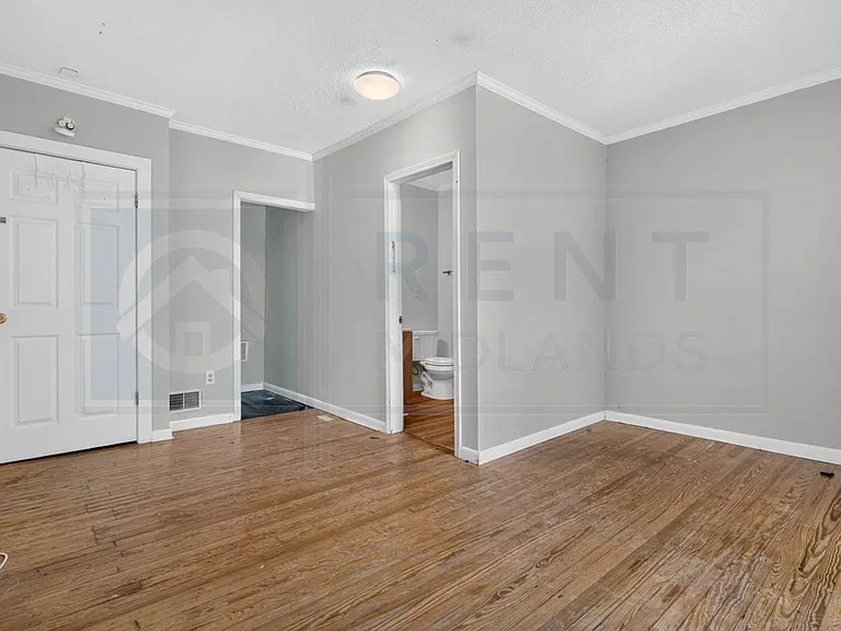 521 Georgia St — Photo 17