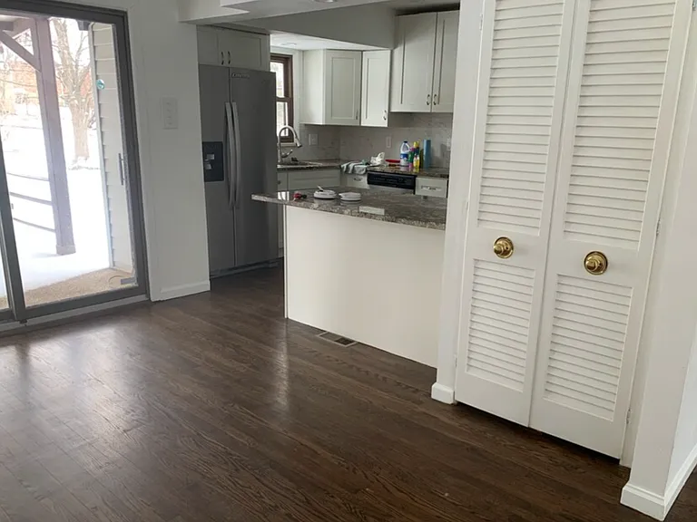 9001 Kickapoo Dr — Photo 2
