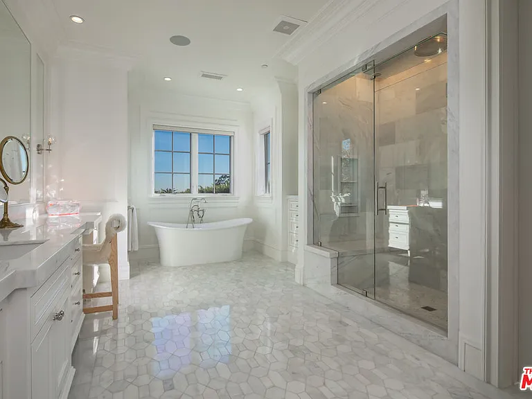 1580 Sorrento Dr — Photo 12