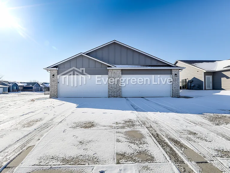 123 E Santa Fe Cir — Photo 2