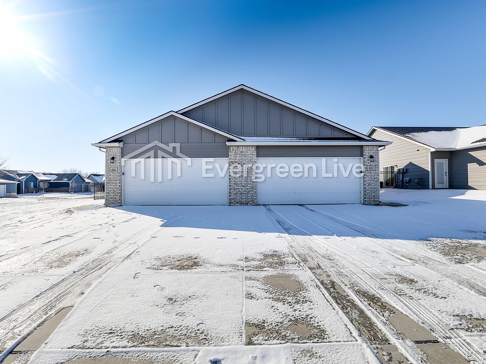 1st image of 123 E Santa Fe Cir