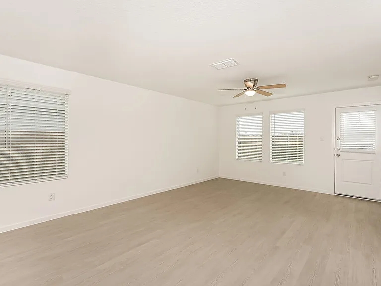 201 Sycamore Pl — Photo 3