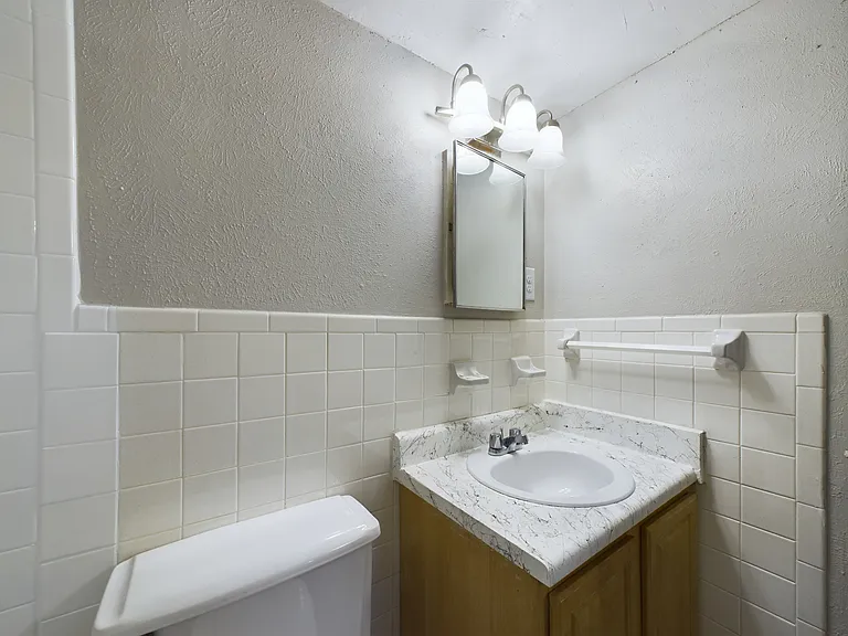Northwood Apartments — Photo 14