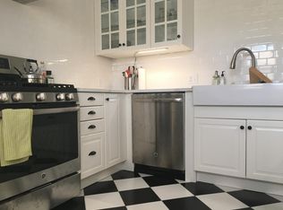 2000 4th St NE #2, Minneapolis, MN 55418