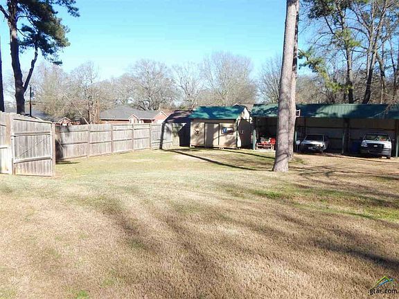 3rd image of 213 Robinwood Dr