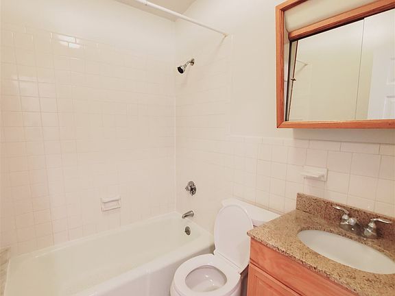 3rd image of 27 Oak St APT 12