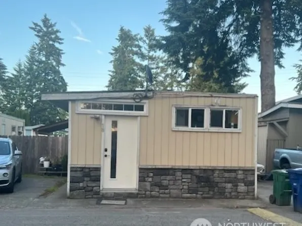 3612 NE 4th #18, Renton, WA 98056
