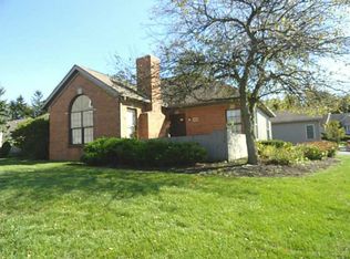 202 Pine Ridge Ct, Bellefontaine, OH