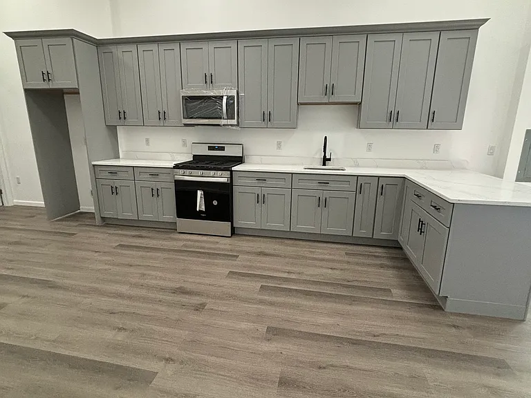 24-30 Elm St #201 — Photo 1