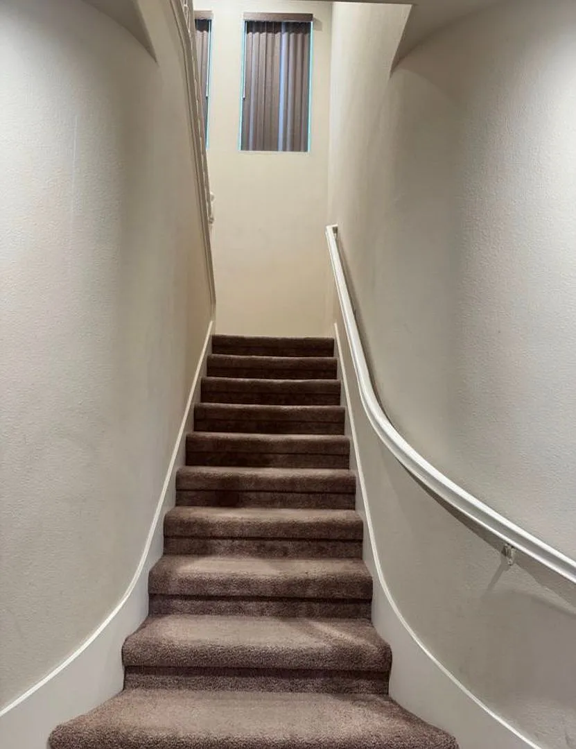 6 bedrooms in Clovis! — Photo 3