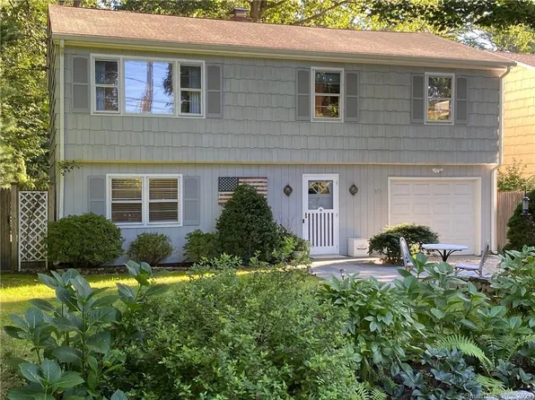 10 Deane Court, Norwalk, CT 06853