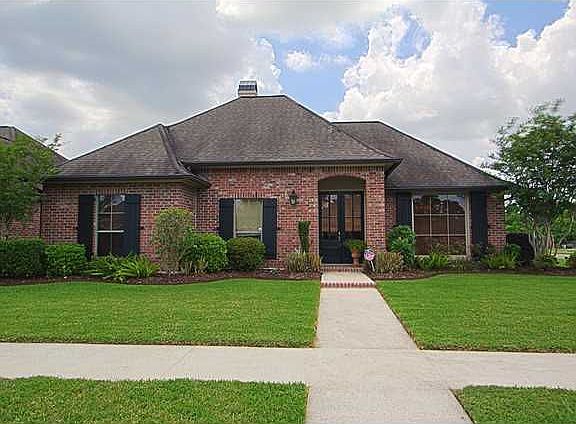 2nd image of 225 Greenhaven Dr