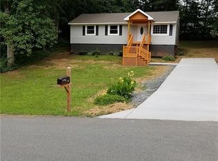 3808 Branding Iron Dr, Gastonia, NC 28052