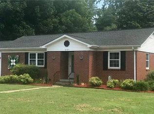 2123 1st Avenue Pl NW, Hickory, NC 28601