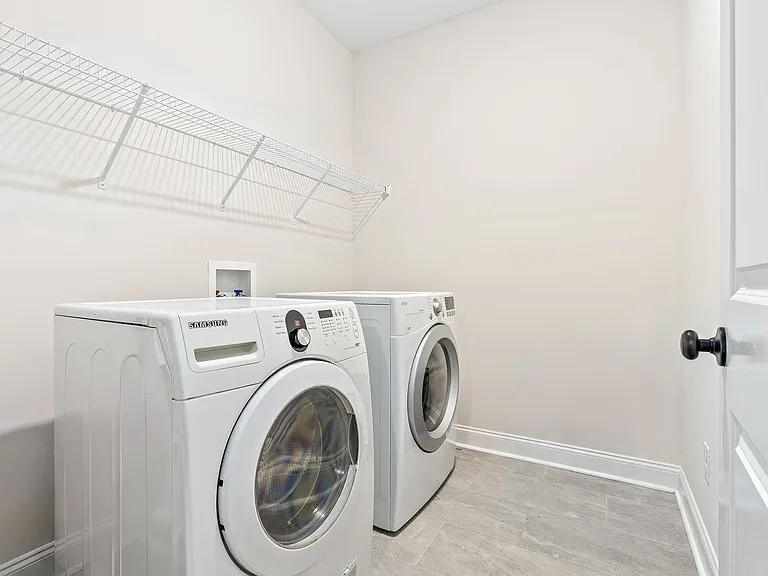 826 Clear Spring Dr — Photo 19