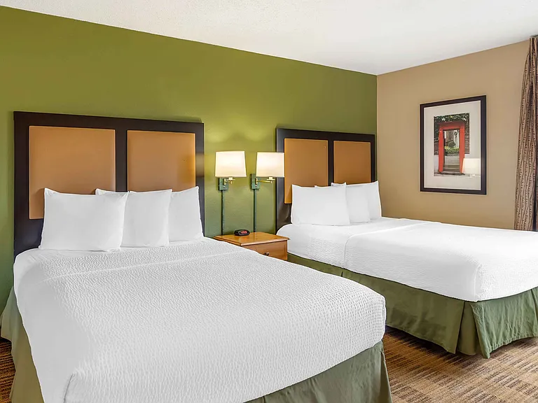 Studio Suite - 2 Queen Beds