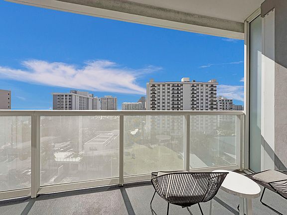 2nd image of 3101 Bayshore Dr #709