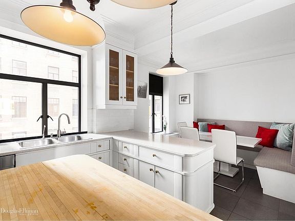 5th image of 300 Central Park W APT 3F