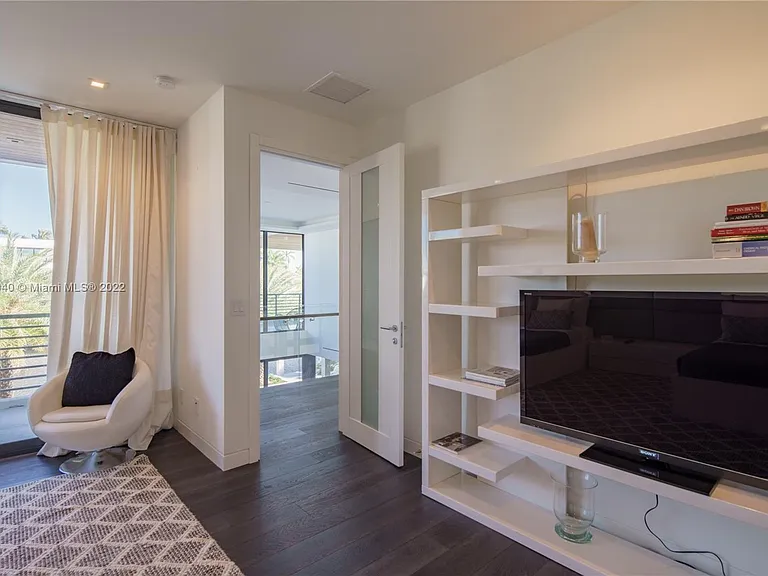 128 Fiesta Way — Photo 50