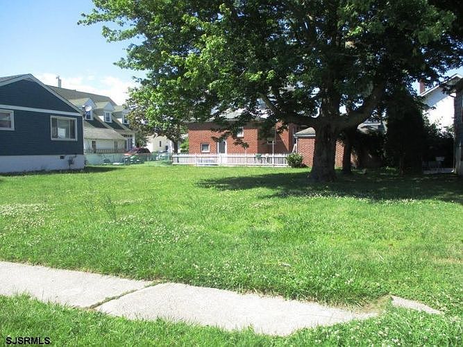 1st image of 1417 N Arkansas Ave